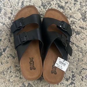NWT Size 8 Black Platform Sandals with Adjustable Straps